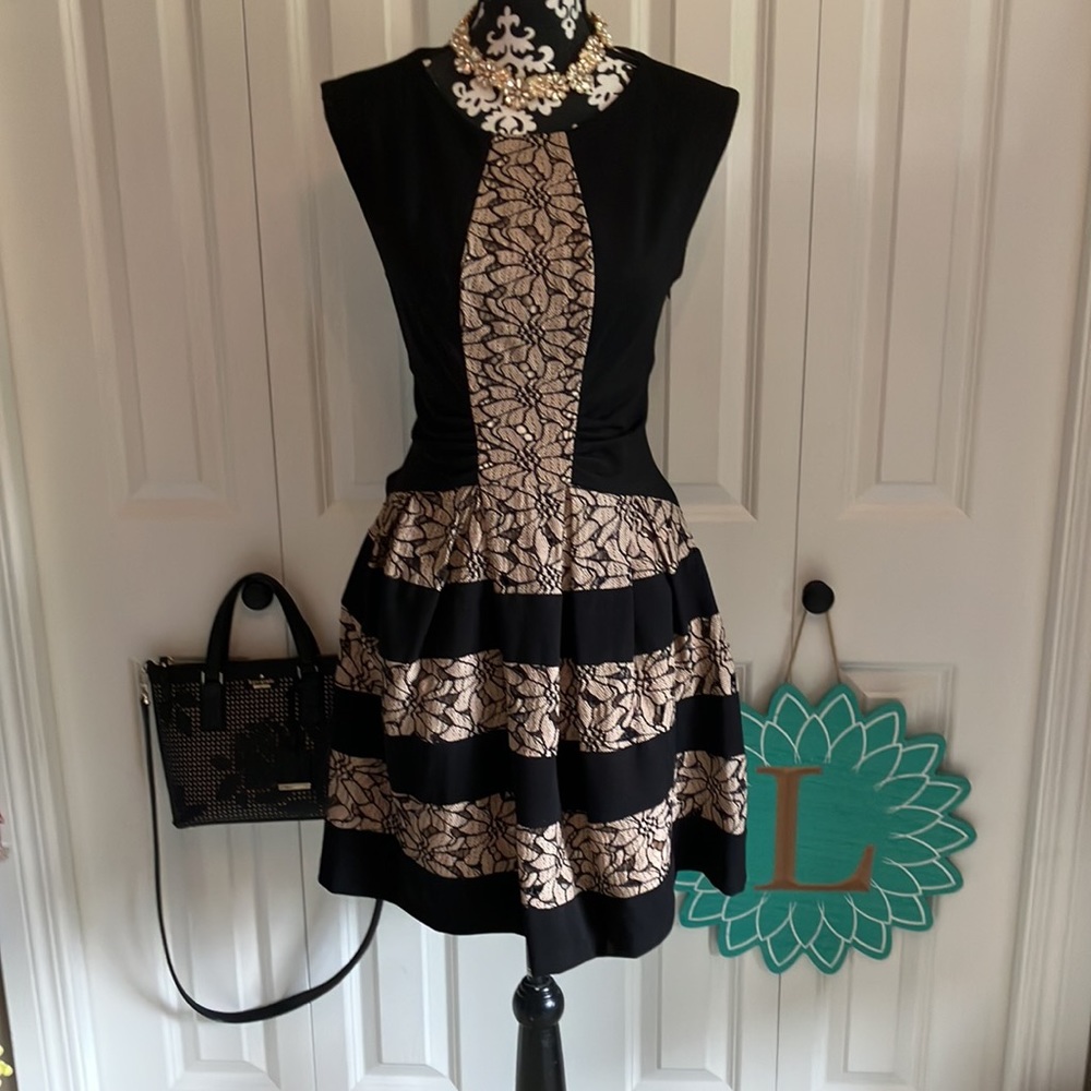 Just listed🍾black w/black lacy embroidery & cream background sleeveless dress